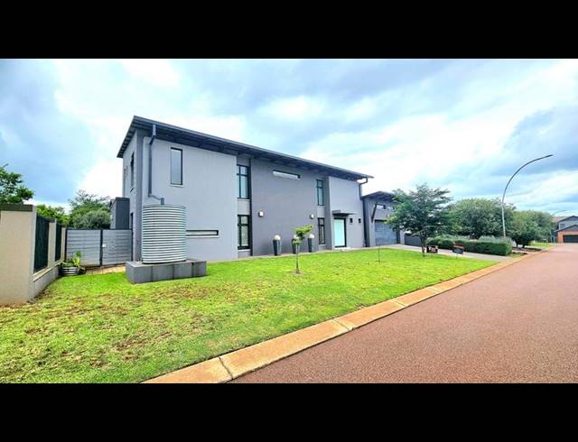 3 BEDROOM HOUSE FOR SALE IN MIDSTREAM HILL